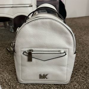 michael kors white and silver shoulder bag/backpack